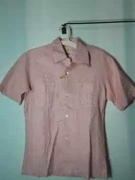 kaos polo dan kemeja