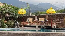 DIJUAL VILLA & KOLAM RENANG UNGARAN KABUPATEN SEMARANG