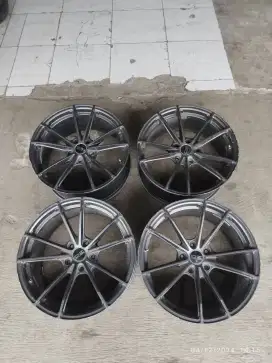 Velg oz racing zeus ring 18 lebar 8 9 et 42 pcd 5x114 bisa ke 5x112