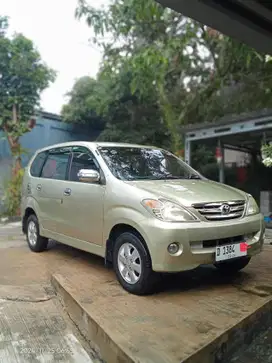 Toyota Avanza 2004 Bensin