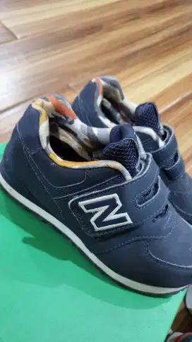 PRELOVED!! SEPATU ANAK NEW BALANCE