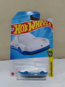 Hot wheels porsche key chain