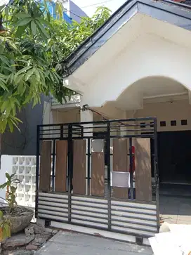 Rumah 2 Lantai, di Duta Bumi, Kota Harapan Indah Bekasi.