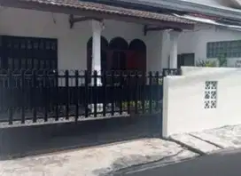 RUMAH SEWA  BENDI KEBAYORAN LAMA JAKARYA SELATAN