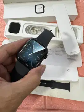 Apple Watch Series 4 44mm LTE Fullset Mulus Istimewa