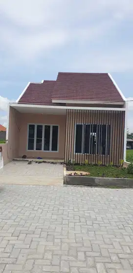 rumah 2 kamar dan 1 kamar mezanine luas bangunan 57m2