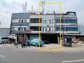 Disewakan Ruko 3 Lantai, Luas 270m2 di Petogogan, Pulo, Kebayoran Baru