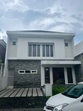 Rumah Dian Istana Surabaya Barat Kondisi Kosongan Harga Nego Ok