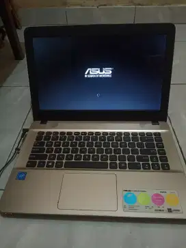 Laptop Asus X441N