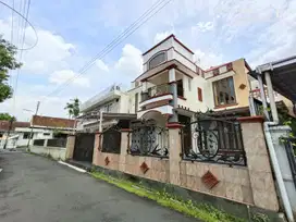 Disewakan rumah mewah 2 lantai Kranji dekat alun alun Purwokerto