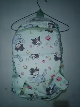 Di jual tas sekolah untuk pelajar Smp/Sma, kondisi masih bagus.
