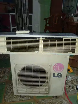 Air conditioner merek lg 1/2 pk