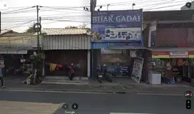 Kios Strategis Jalan raya Pasar minggu, Ramai bengkel