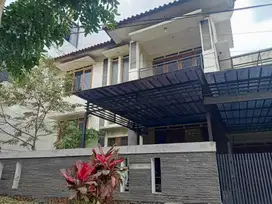 Rumah Modern Asri Setiabudi Regency