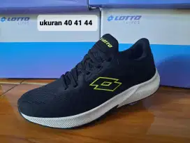 Sepatu sport runing lotto original