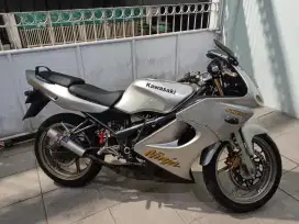 Kawasaki ninja rr old 2008