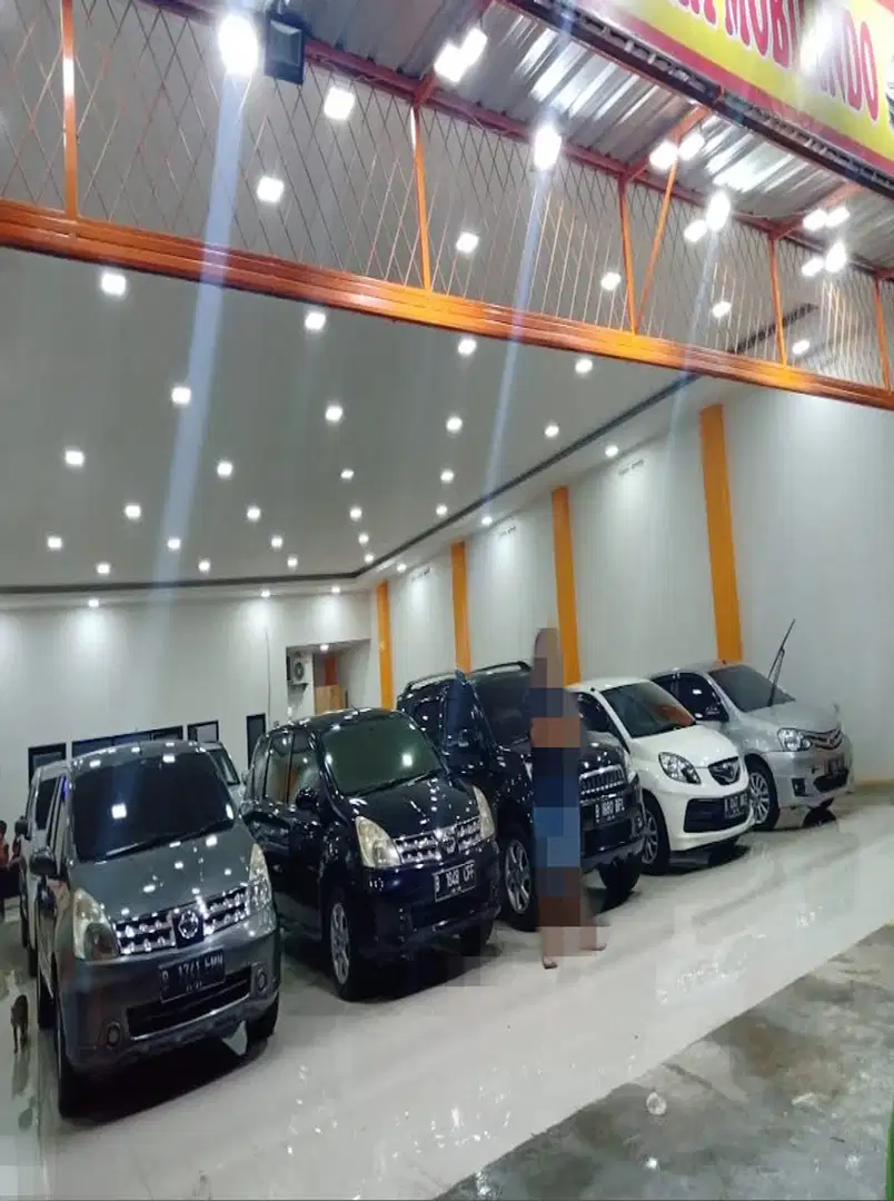 Eks Showroom Pinggir Jalan Raya Mustikasari Bekasi Timur