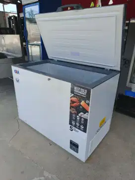 Freezer box GEA voleme 318 Liter 140 watt Model AB-318-R ORIAN