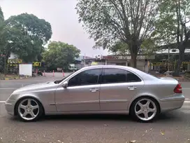 Mercedes-Benz E260 2005 Bensin