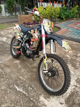 Cross x 250 SE stnk bpkb lengkap