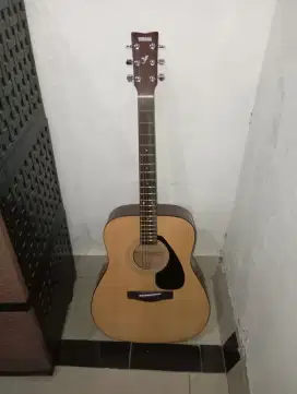 Gitar Yamaha F310 Akustik