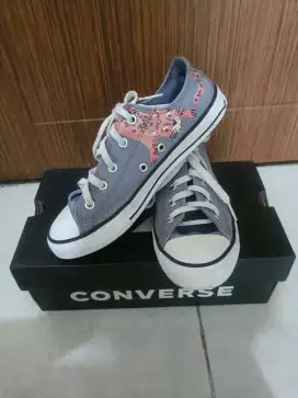 Sepatu Converse preloved