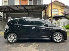 HONDA JAZZ GE8 RS AT 2013