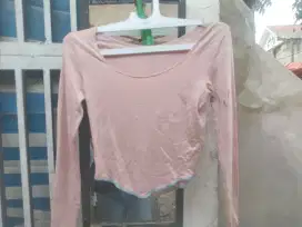 Baju preloved masih bnyk pilihan