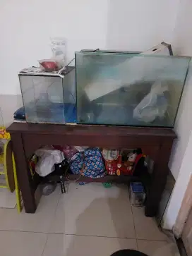 Dijual meja dan akuarium