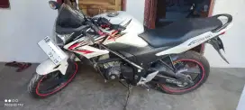 Honda cb150r 2013