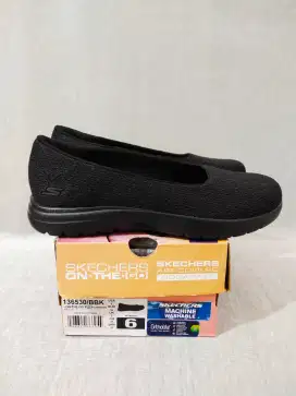 Sepatu Wanita Terbaru Skechers Original On-The-Go Flex Hitam