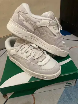 Puma 180 corduroy size 42 barang baru belum di pakai