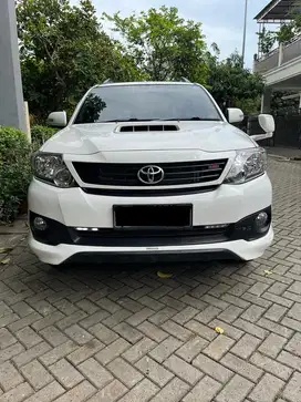 Toyota Fortuner VNT TRD 2015 Diesel