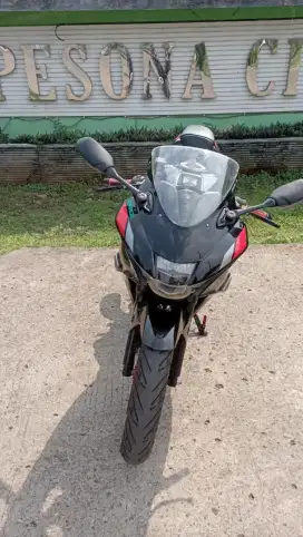 Nia: GSX-R PLAT B DEPOK DP 1,350,000 PAJAK HIDUP