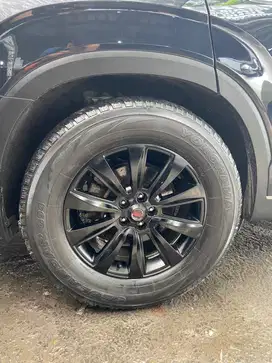 Velg second like new r18 x 8.5 bekas pakai palisade , harrier x-trail