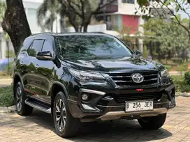 TOYOTA FORTUNER VRZ TRD SPORTIVO 2018 AT 4X2 (Diesel)