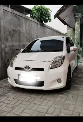 Toyata yaris E 1.5 A/T th 2012