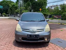 Nissan Livina 1.5 XR Bensin AT 2011