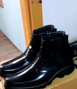 Sepatu PDH Security