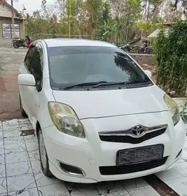 YARIS E 2010 Manual