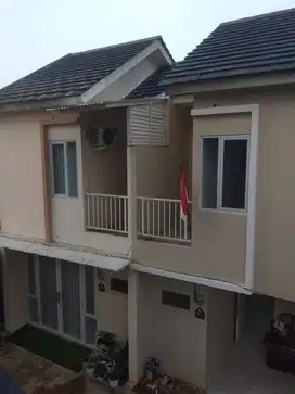 Rumah di Jual Cepat di Pusat Kota BSD