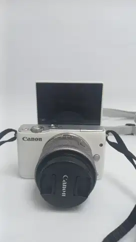 Camera Mirrorless Canon Eos M10 Mulus Lengkap Siap Pakai