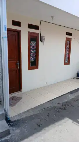 Disewakan 1 rumah kontrakan