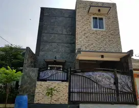 rumah minimalis loikasi strategis dekat pakan sari bogor dan sirquit s