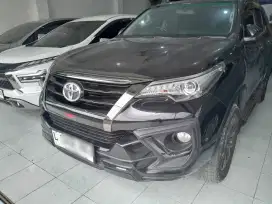 Toyota Fortuner VRZ TRD 2020 Hitam Automatic