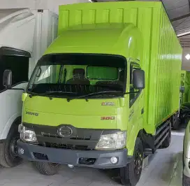 Dutro 136 HDL Cargo Box 6meter super istimewa