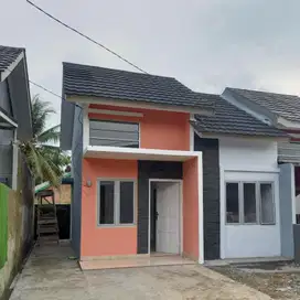 di jual rumah di komplek puri Alma