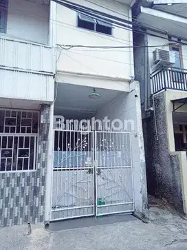 DI JUAL RUMAH KOST OTISTA SEDERHANA DAN TERAWAT LOKASI STRATEGIS