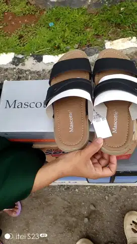 Sandal pria mascotte