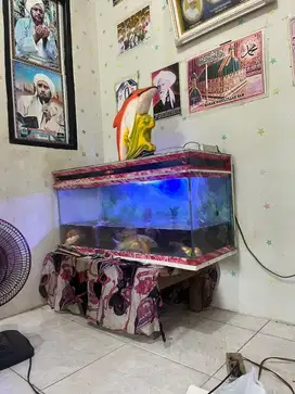 Dijual aquarium besar , angkut semua ikan dengan mesinnya